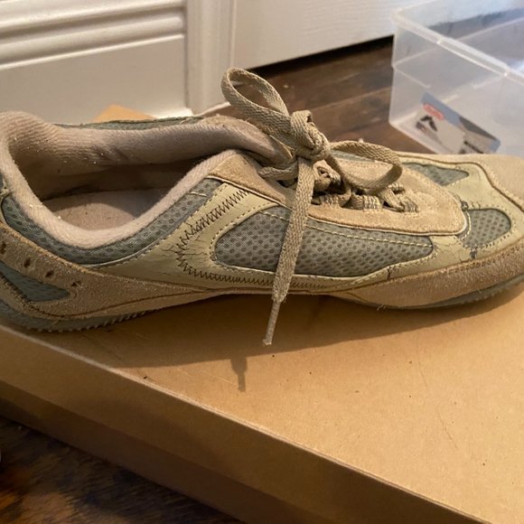 $5-      🛑💥Prediction sneakers size 11(MUST BE BUNDLED -3 OR MORE) - Picture 4 of 8